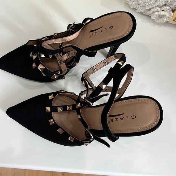 Black Suede Studded Pumps - Picture 10 of 17